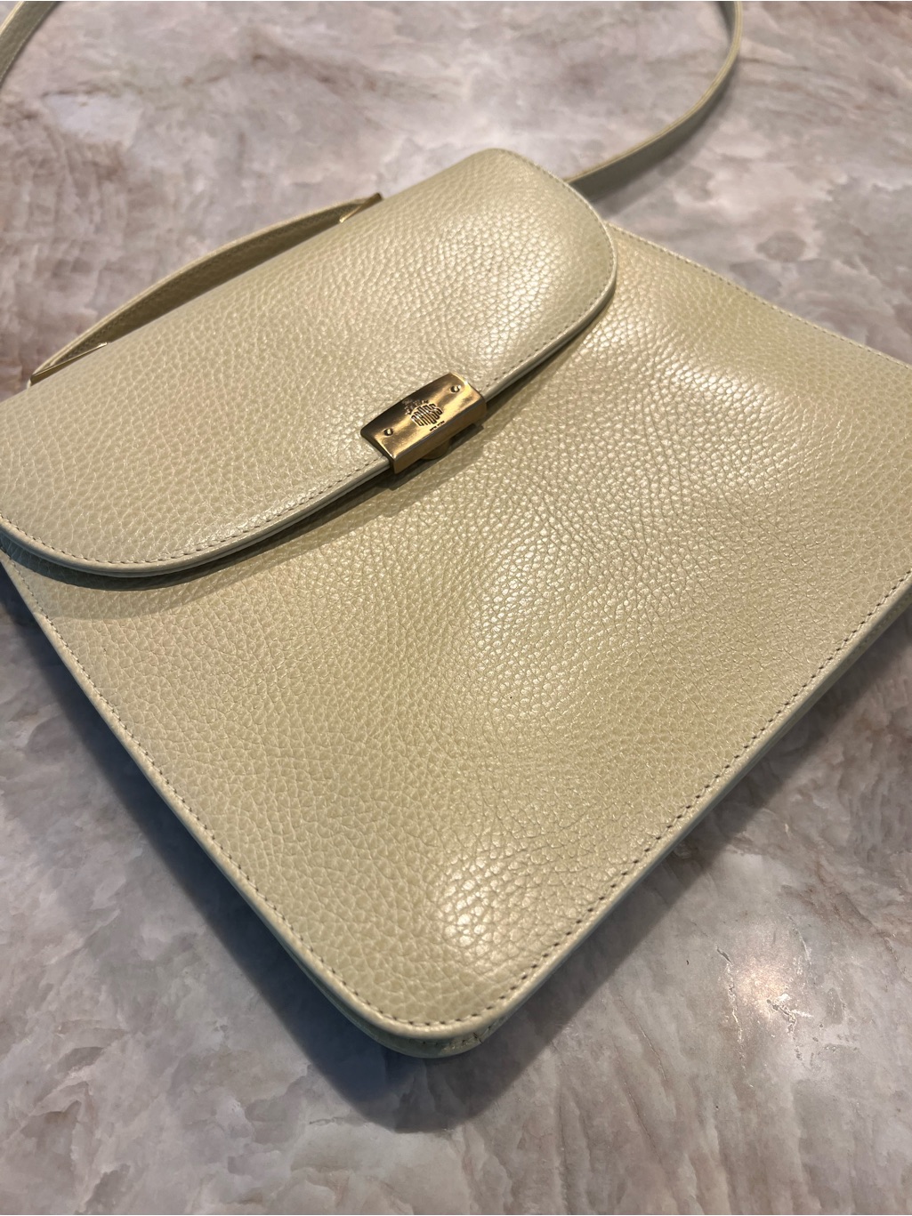 Cream Pebbled Leather Shoulder Bag With Gold Clasp